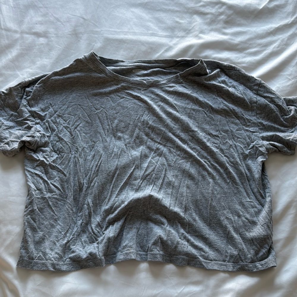 Old navy tshirt